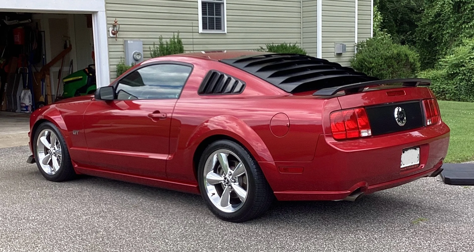 S650 Mustang Black Car On What Color Rims? IMG_5882