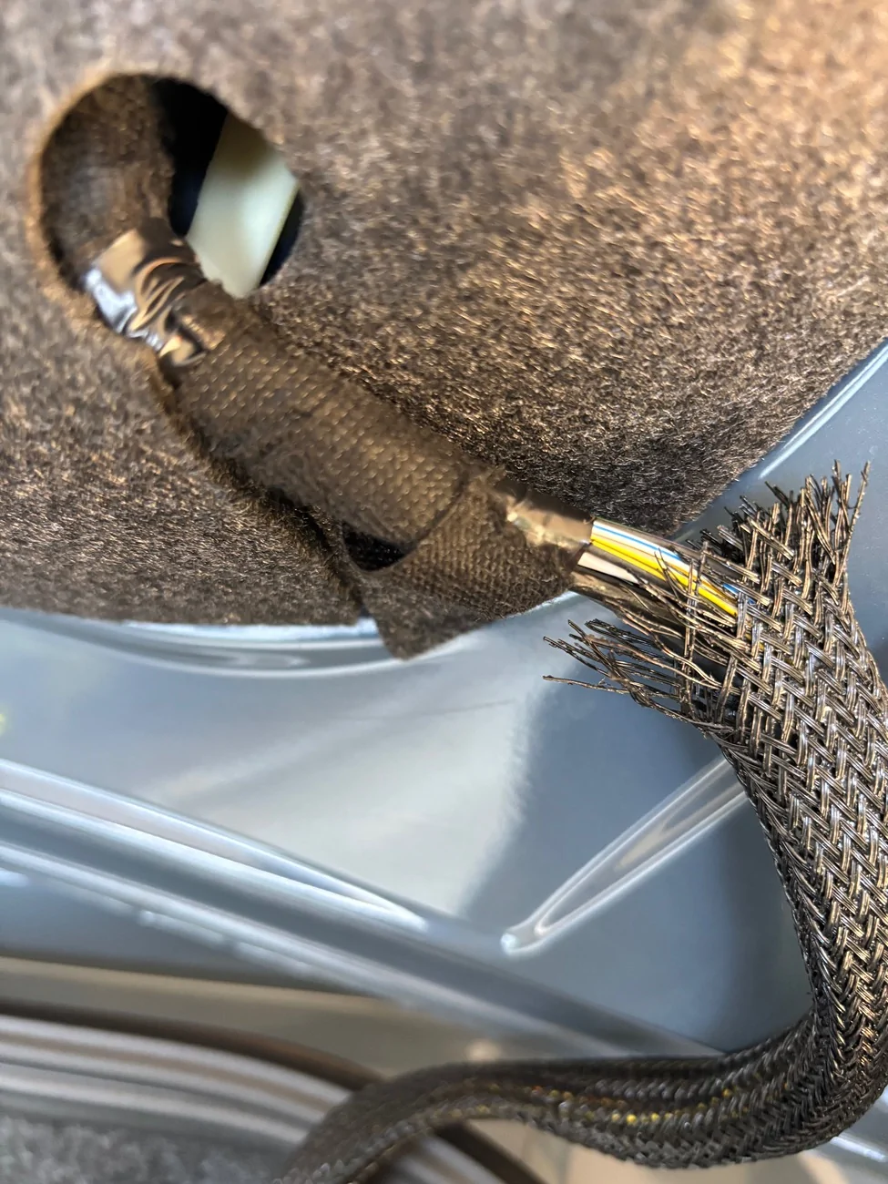 S650 Mustang This wiring looks damaged 1759621418218-j4