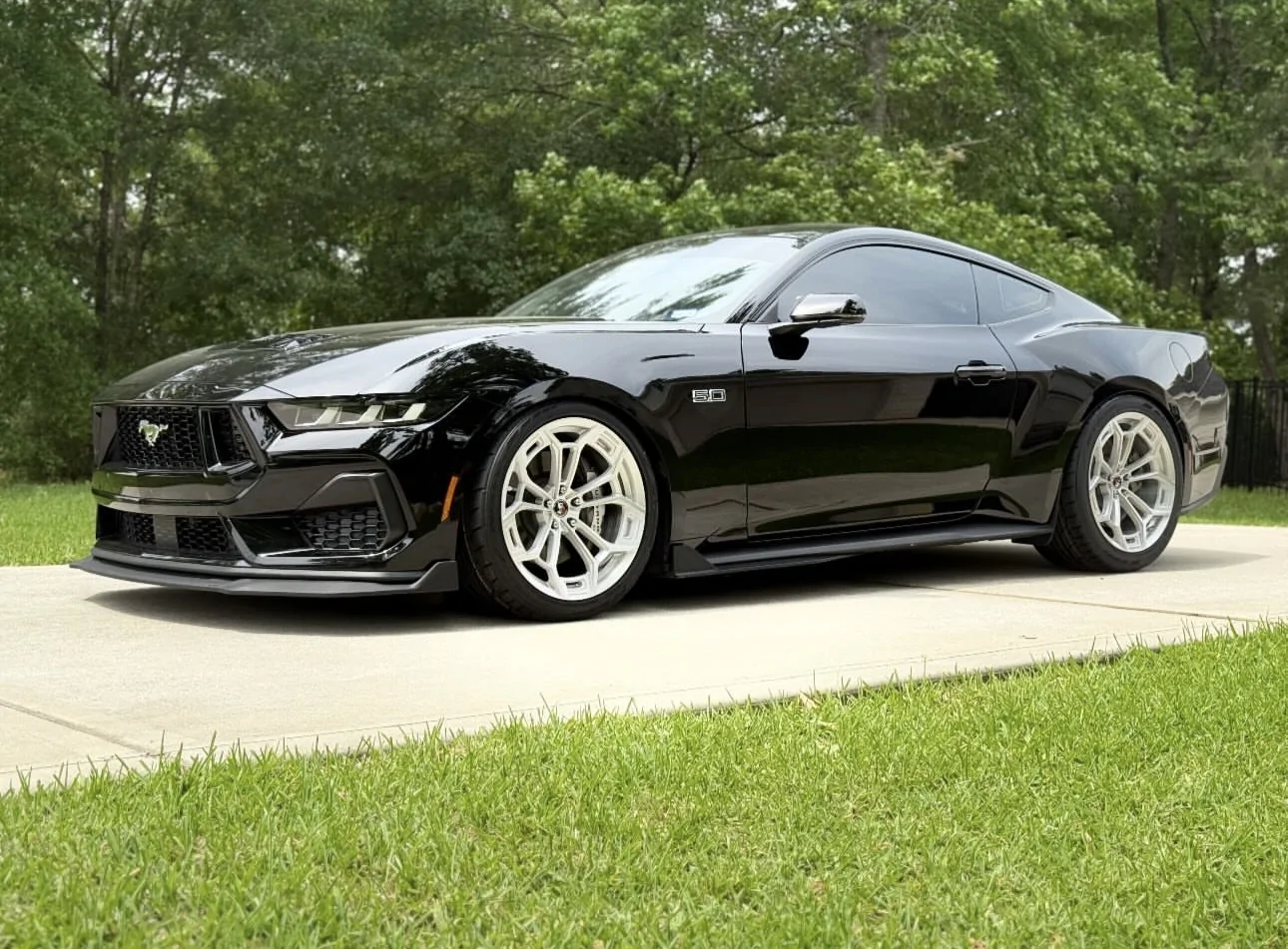 S650 Mustang Black Car On What Color Rims? IMG_2127