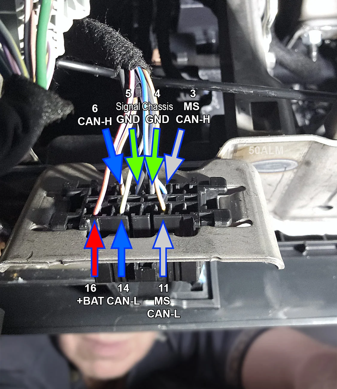 S650 Mustang Anti Theft Solutions OBD2-Port_1200