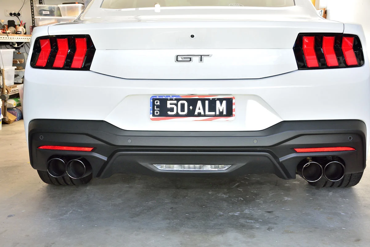 S650 Mustang Cut my hand on active valve exhaust tips. _DSC2174_1200