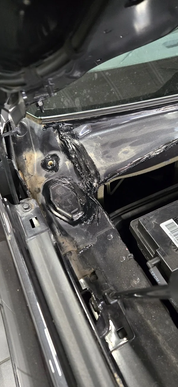 S650 Mustang 25C43 Water Intrusion Recall IMG_7556