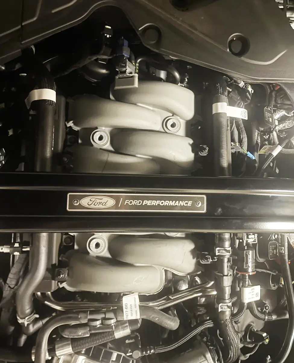 S650 Mustang Underhood "Ford Performance" Engine Dress Up Kit 588150-10c0b6d4a9bf0526f12de6e0d289c091-1