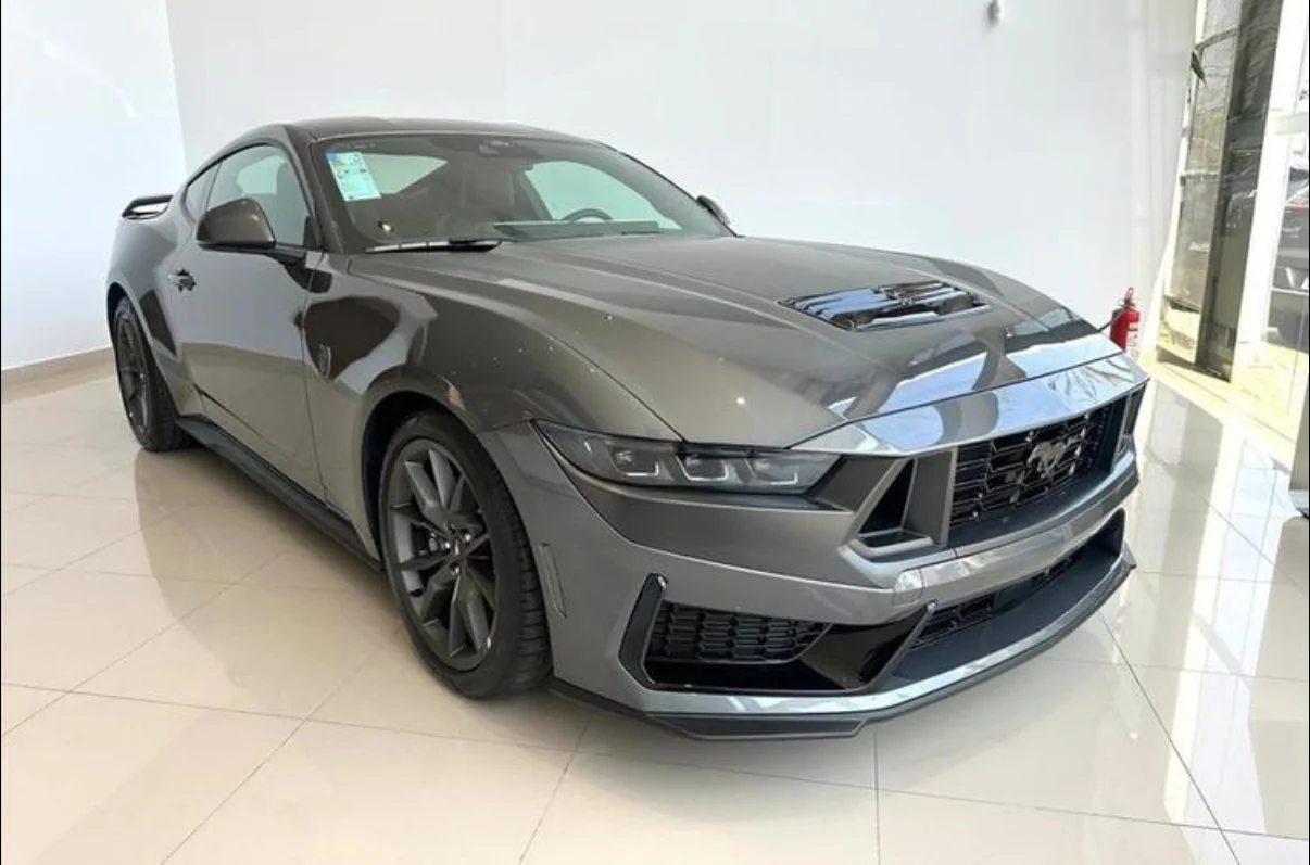 S650 Mustang Dark Horse non HP with 1” spacers IMG_1450