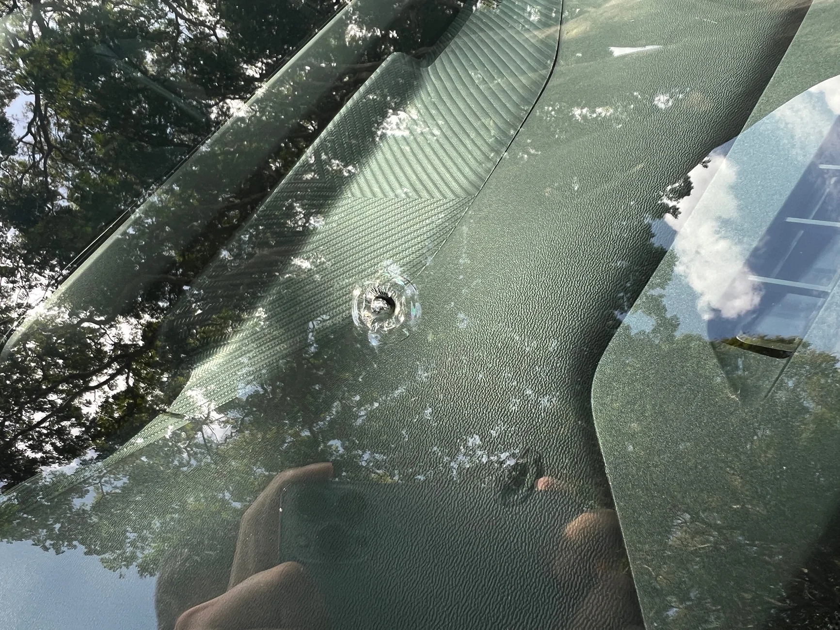 S650 Mustang S650 GT MY25 Windscreen Replacement IMG_0923