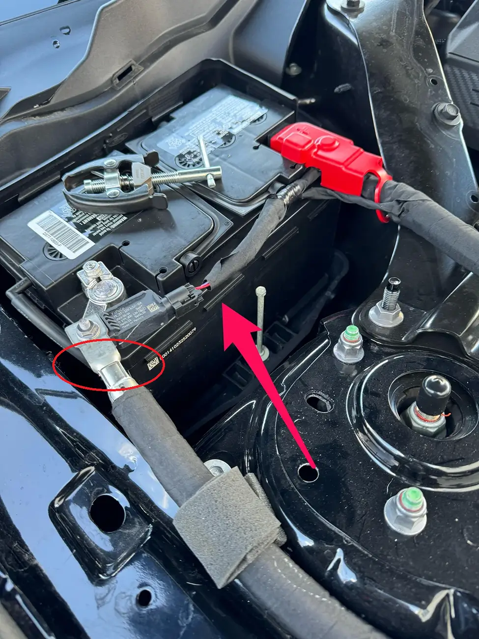 S650 Mustang Ford pass stopped working 2024-dark-horse-battery-removal-v0-bps396o4dtdc1