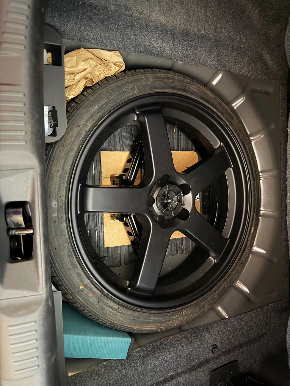 S650 Mustang Spare Tire Option 1763072386997-w2