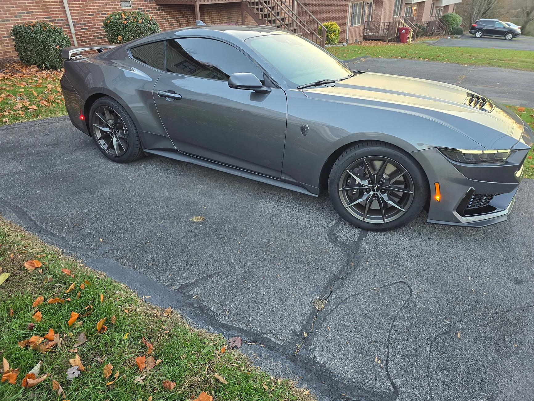 S650 Mustang dark horse 19x9.5 Front, 19x10 max tire size? 20251112_170629