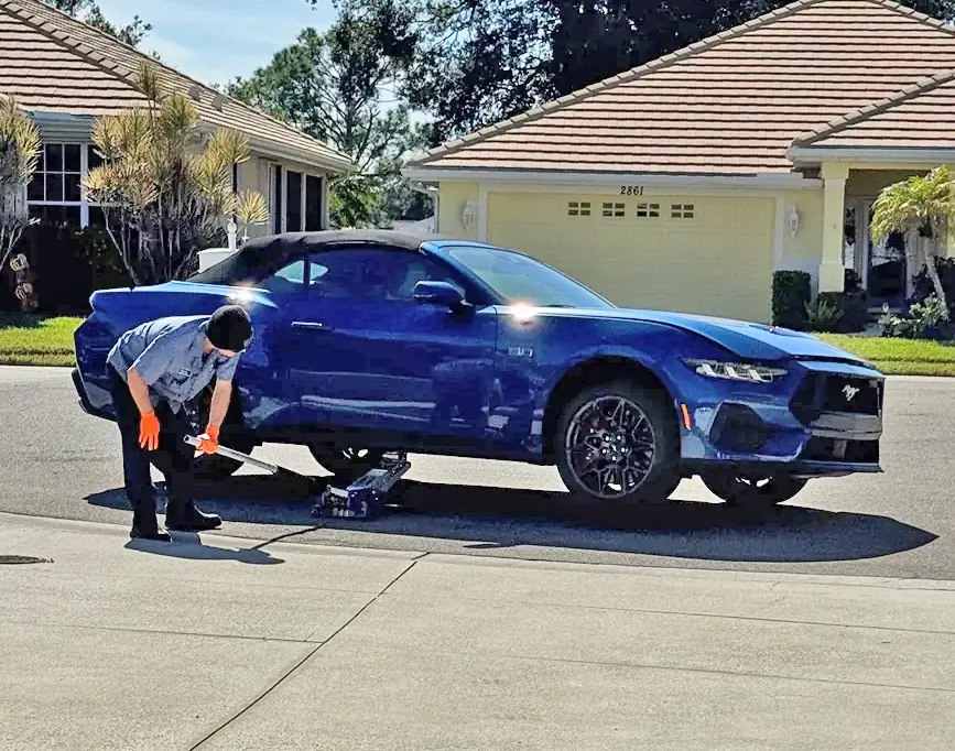 S650 Mustang First oil change for my GT at 1,620 miles - REMOTE AT MY HOME by Ford Mobile Service 589601-5067f6bf646c825792f3fee8533c3972