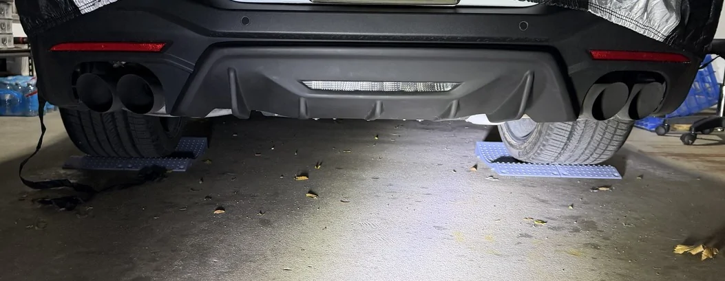 S650 Mustang NYTOP diffuser installed IMG-0395
