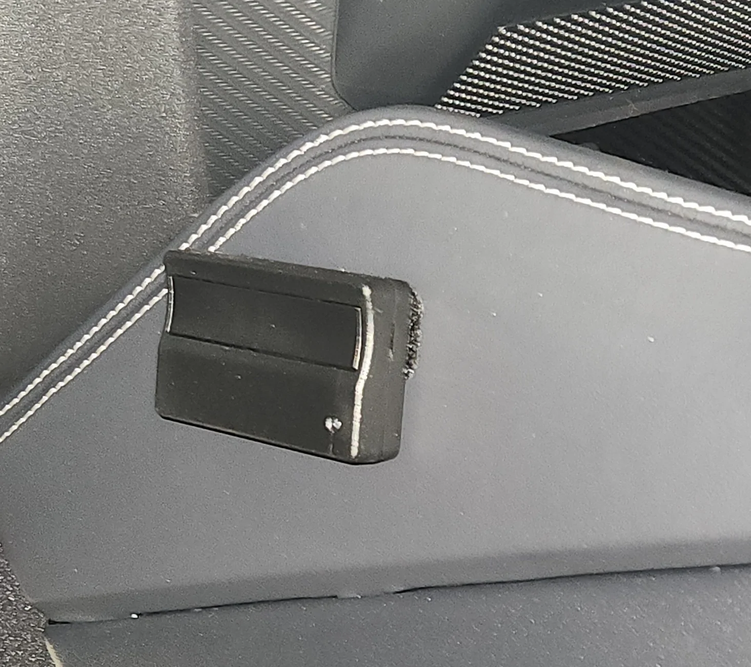 S650 Mustang Missing 2026 content g door opener
