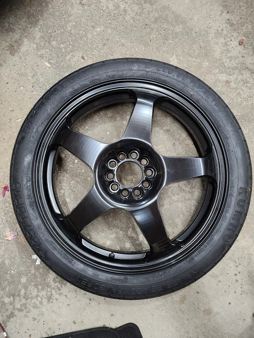 S650 Mustang [Sold]Modernspare spare tire Performance pack and Dark horse 20251205_151257