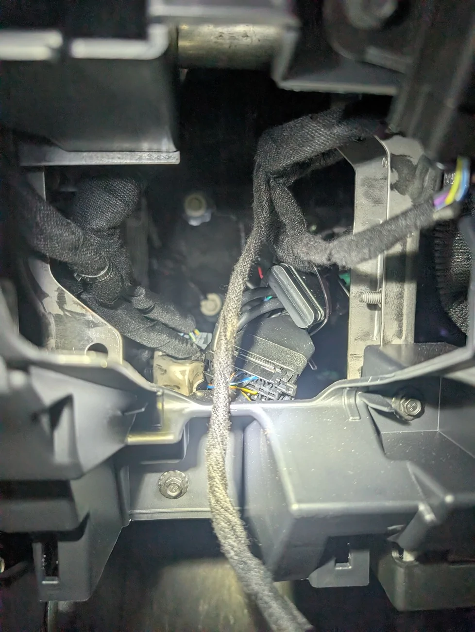 S650 Mustang Sunglasses holder installed below lights PXL_20251214_170442086
