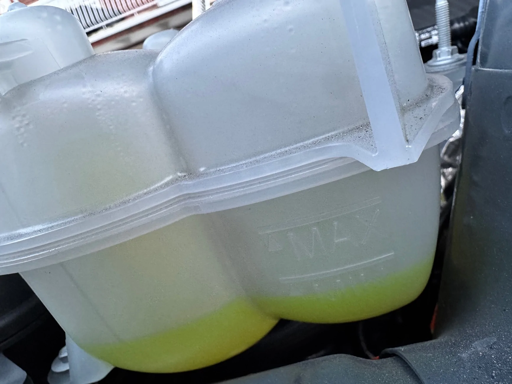 S650 Mustang Coolant level when cold IMG_1155