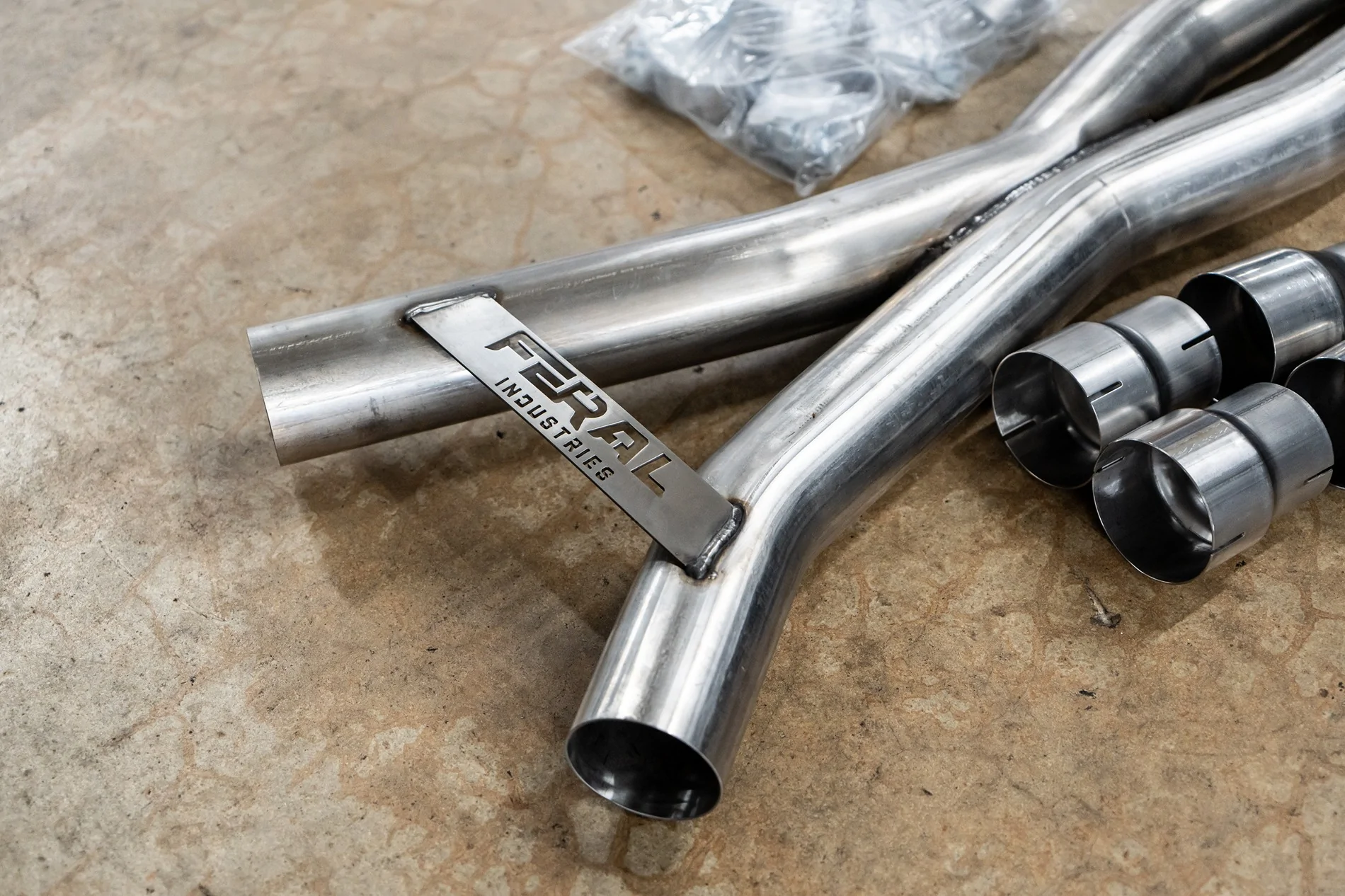 S650 Mustang Feral Industries - Double X Pipe Resonator Delete DSC08168