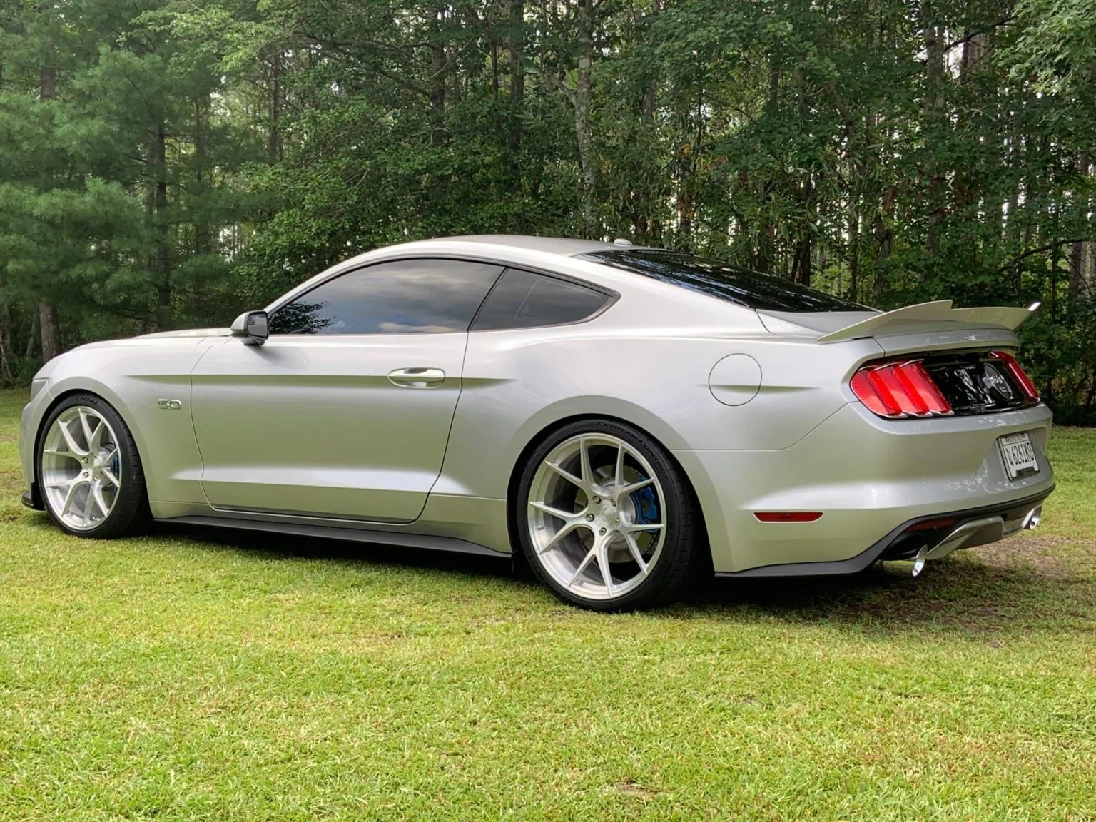 S650 Mustang Nice looking wheels 20 inch Mustang wheels