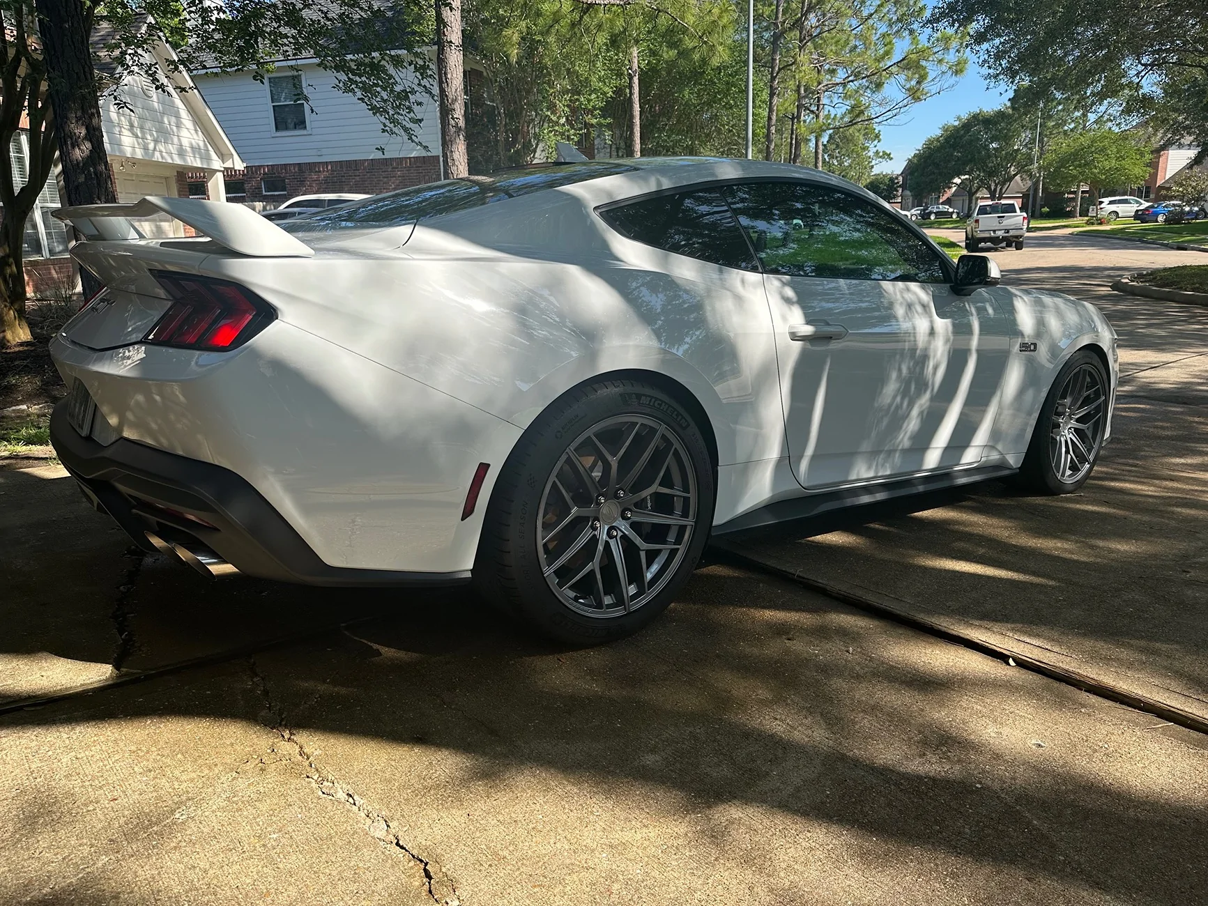 S650 Mustang 20's on stock magnaride suspension IMG_3723