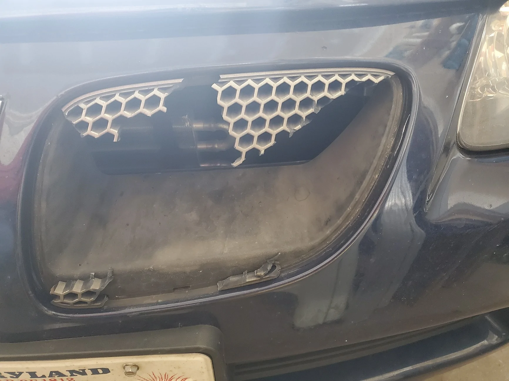 S650 Mustang So this just happened ☹️ GTO damaged grill