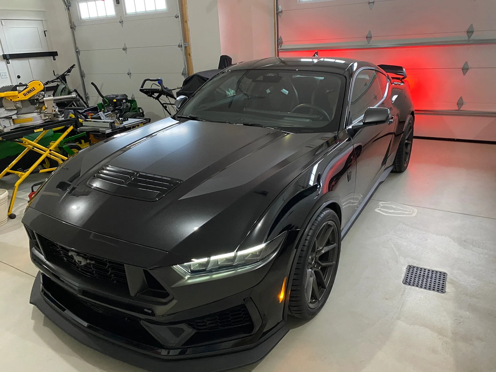 S650 Mustang Are there any pictures of a black S650 with the performance package? IMG_2585