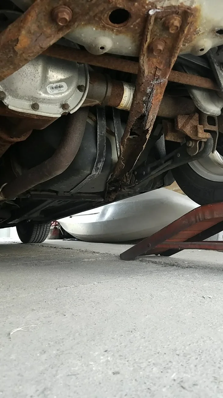 S650 Mustang Well I am not used to this storage thing support bar rusted