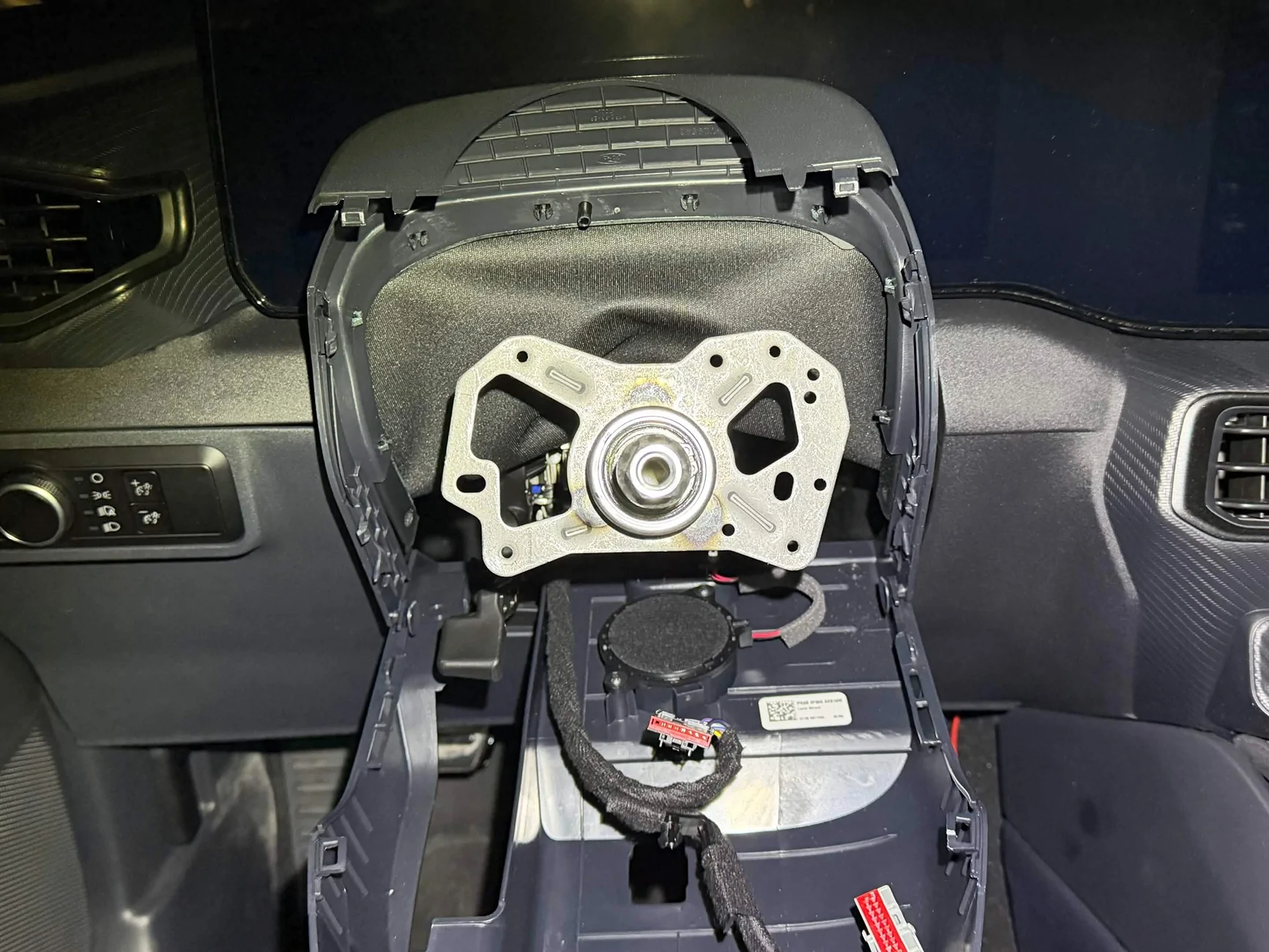 Bare steering column.webp