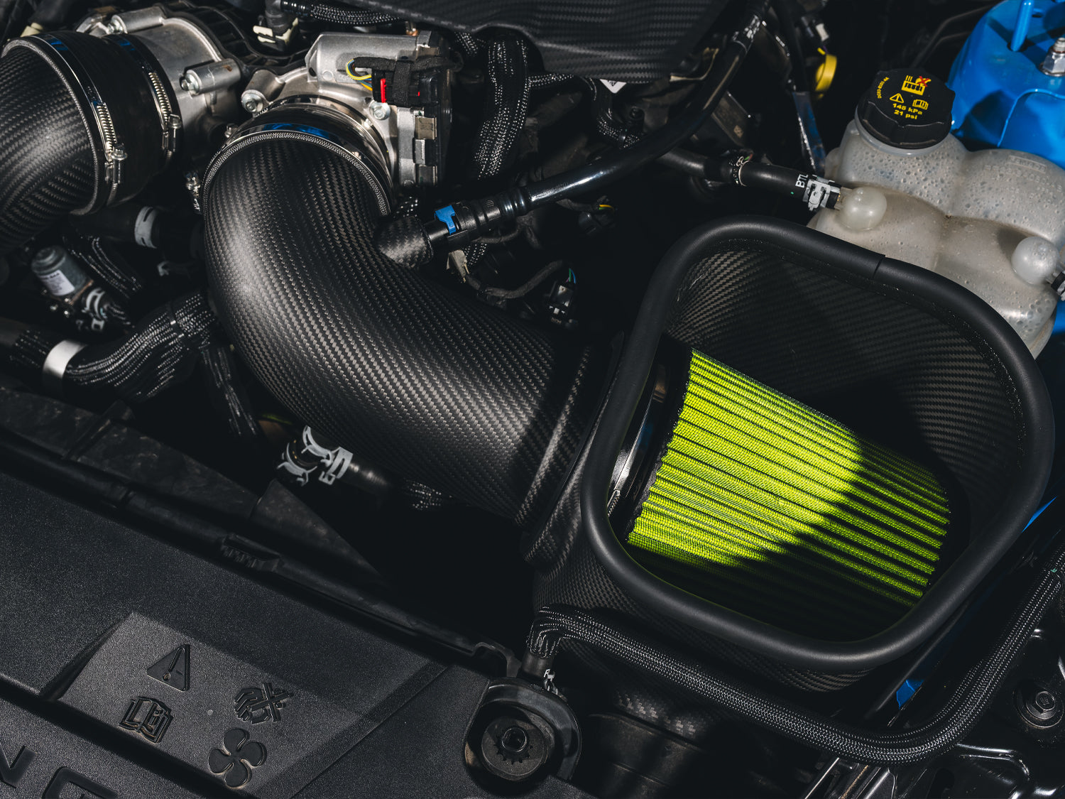 S650 Mustang [Now Available] AWE S-FLO Carbon Intake for 5.0L S650 Mustang GT & Dark Horse 2660-15650_17