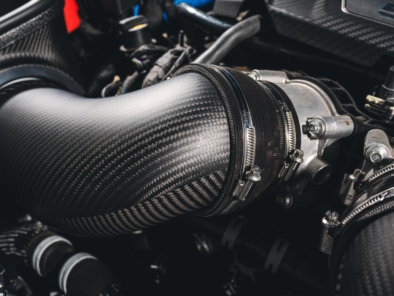 S650 Mustang [Now Available] AWE S-FLO Carbon Intake for 5.0L S650 Mustang GT & Dark Horse 2660-15650_21