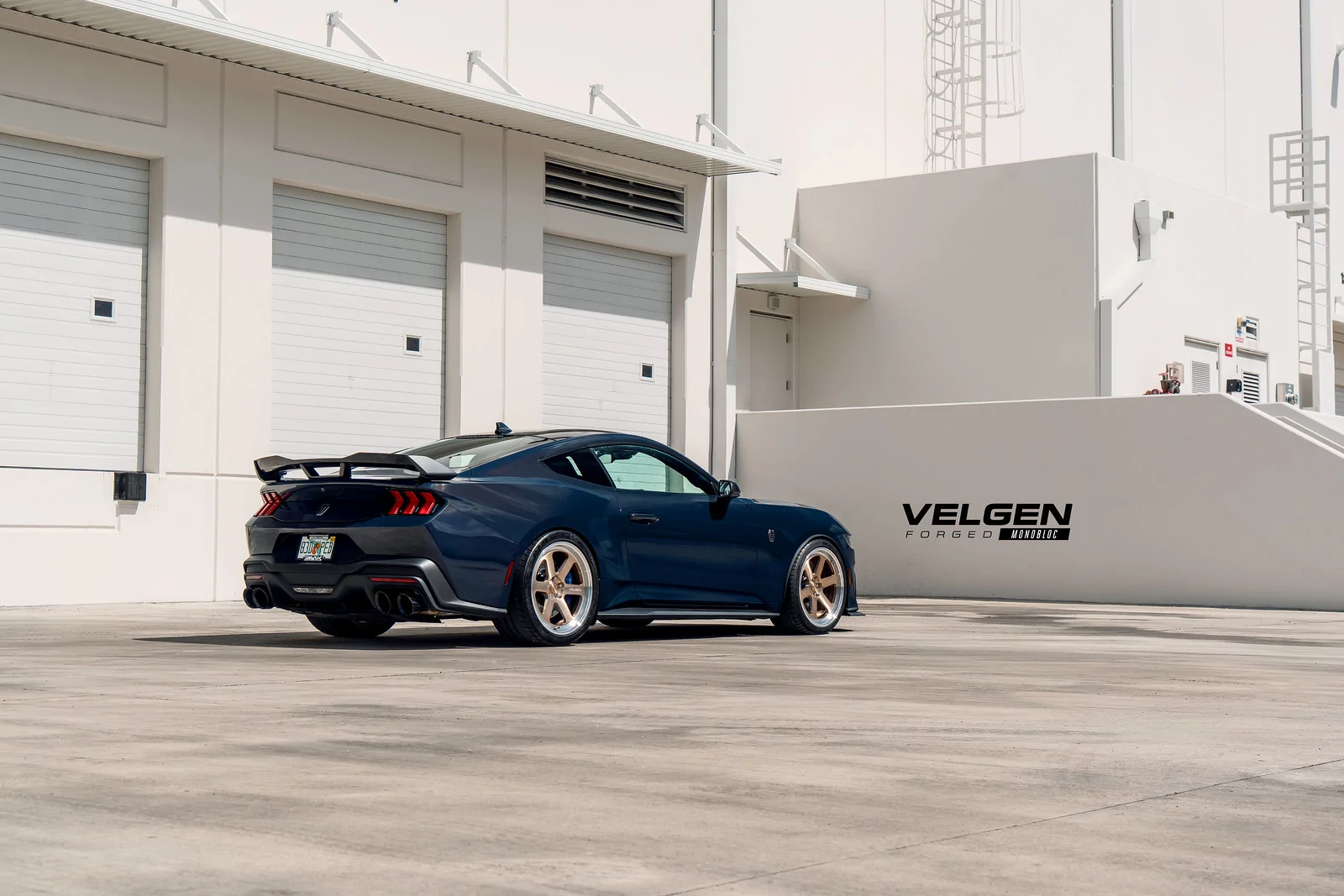 Velgen Forged DarkHorse-3.webp