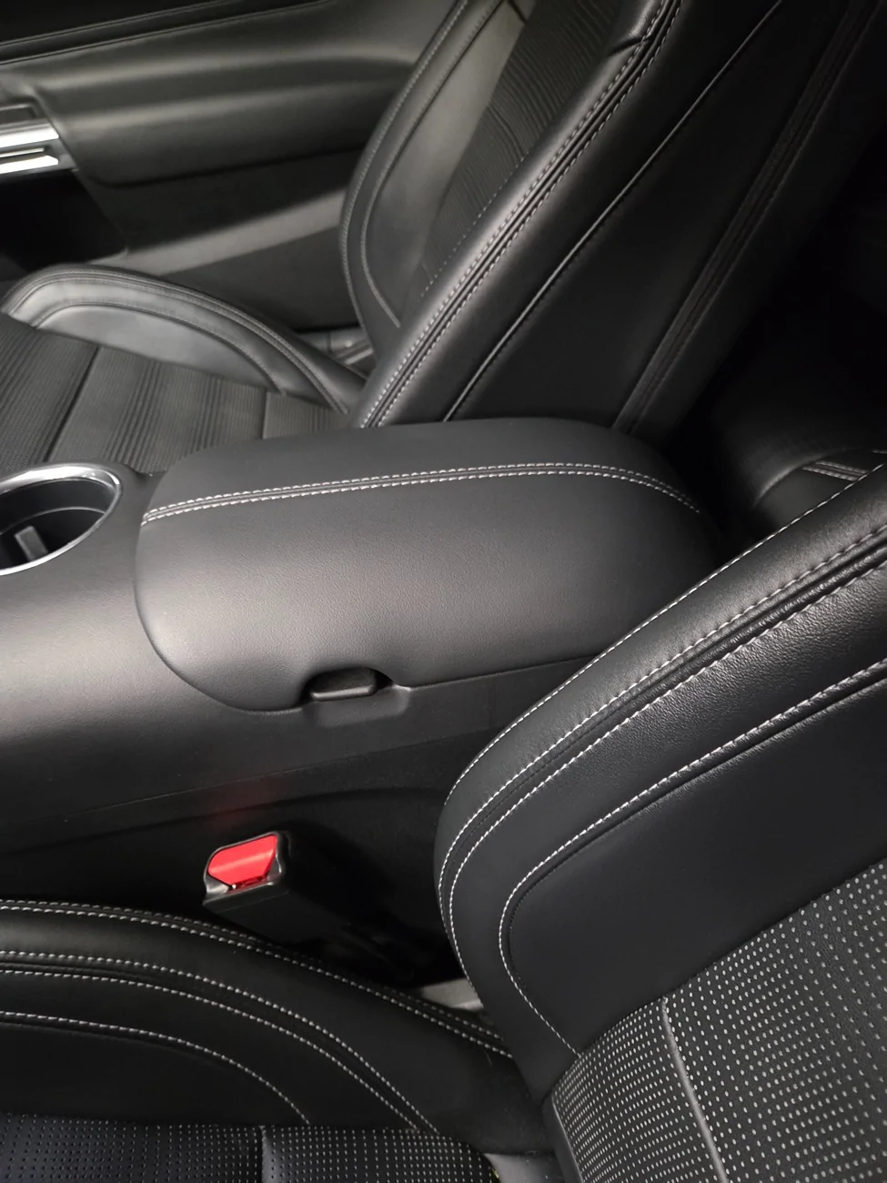 S650 Mustang What color stitching will my Vapor Blue Metallic GT premium w/401A be? 17370