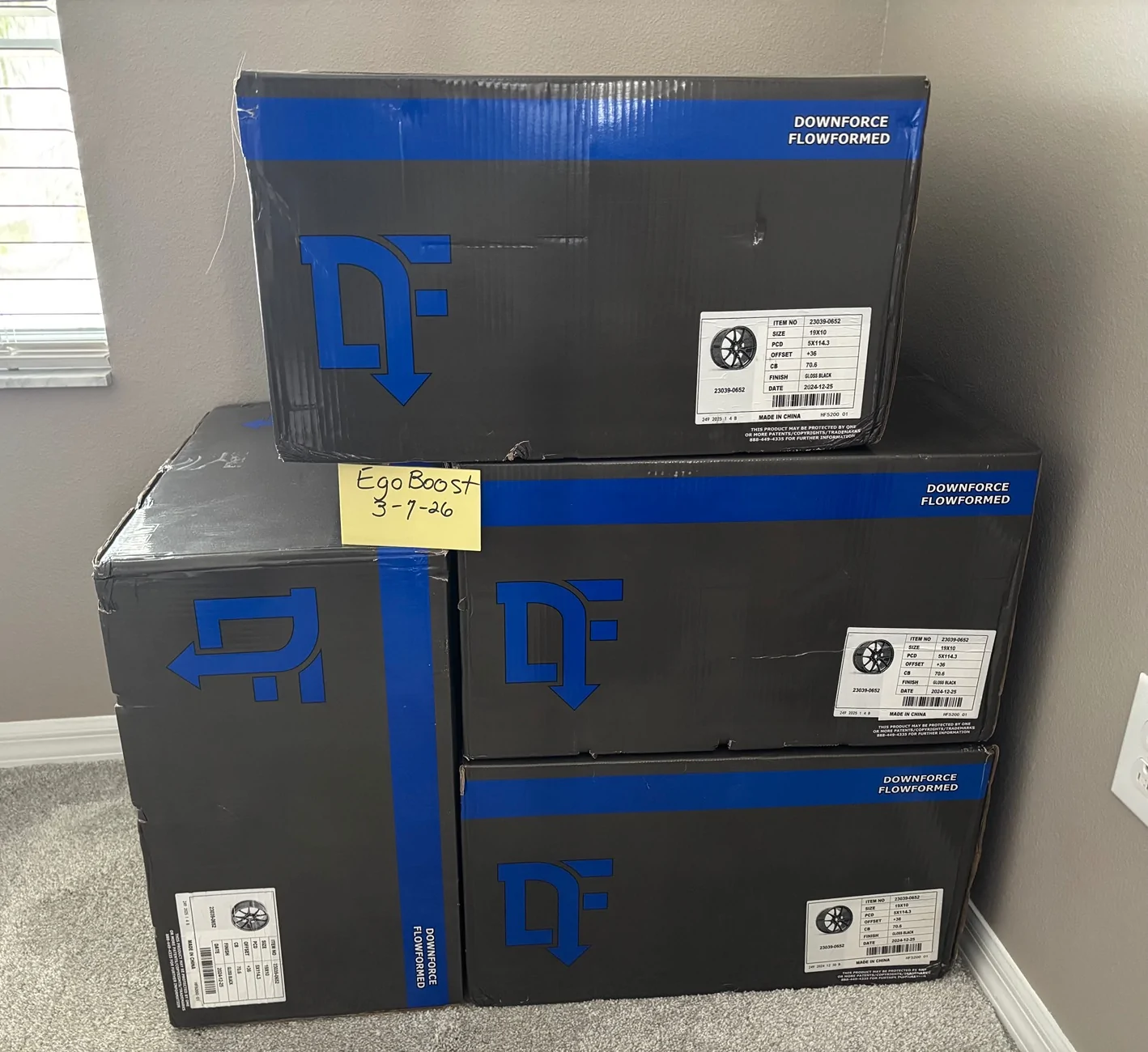 S650 Mustang $800 New in Box DF5V Blk 19x10 Square Wheels IMG_9731