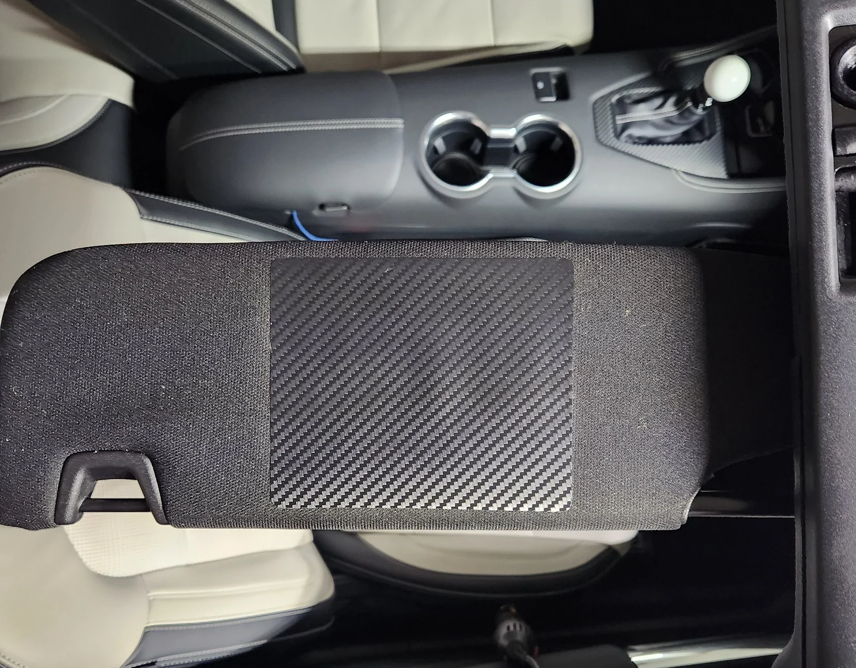 carbon fiber.webp
