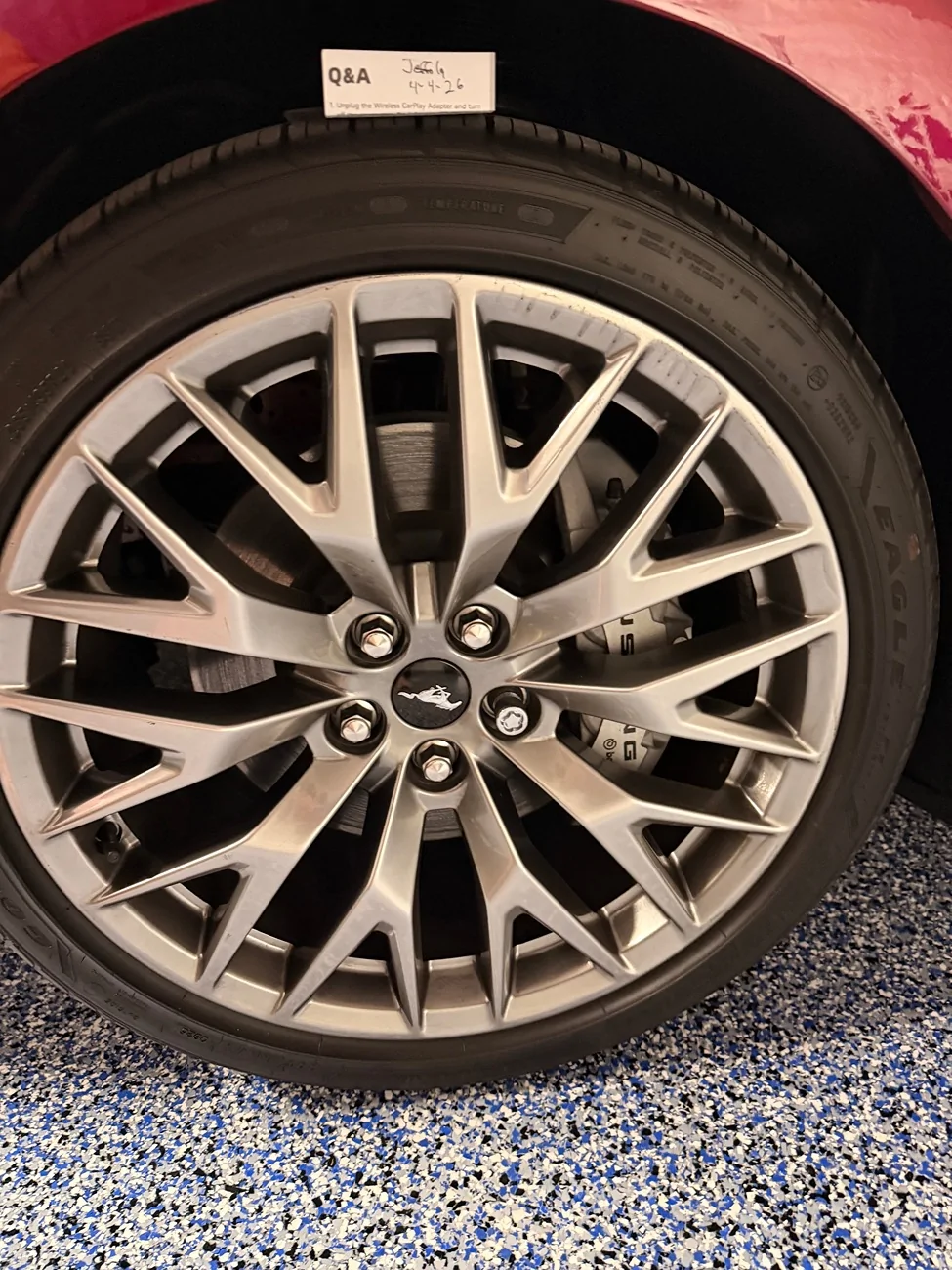 S650 Mustang Mustang optional 20" wheels IMG_0309