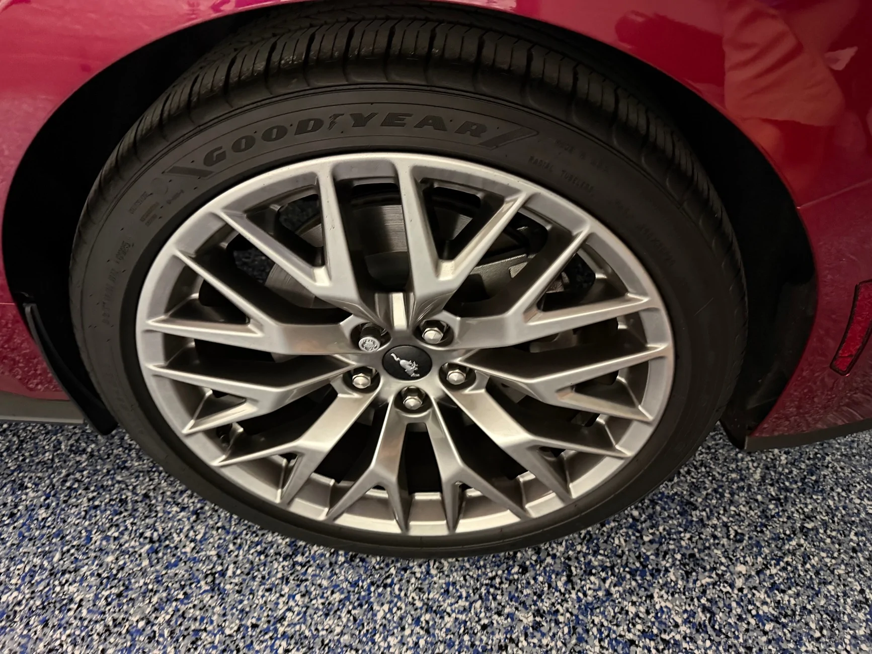 S650 Mustang Mustang optional 20" wheels IMG_0306