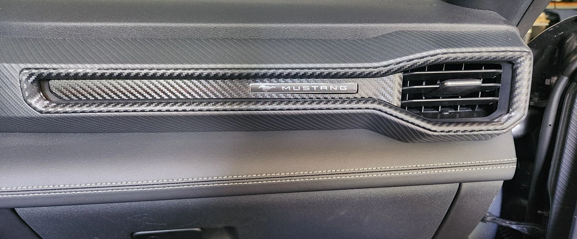 Dash trim.webp
