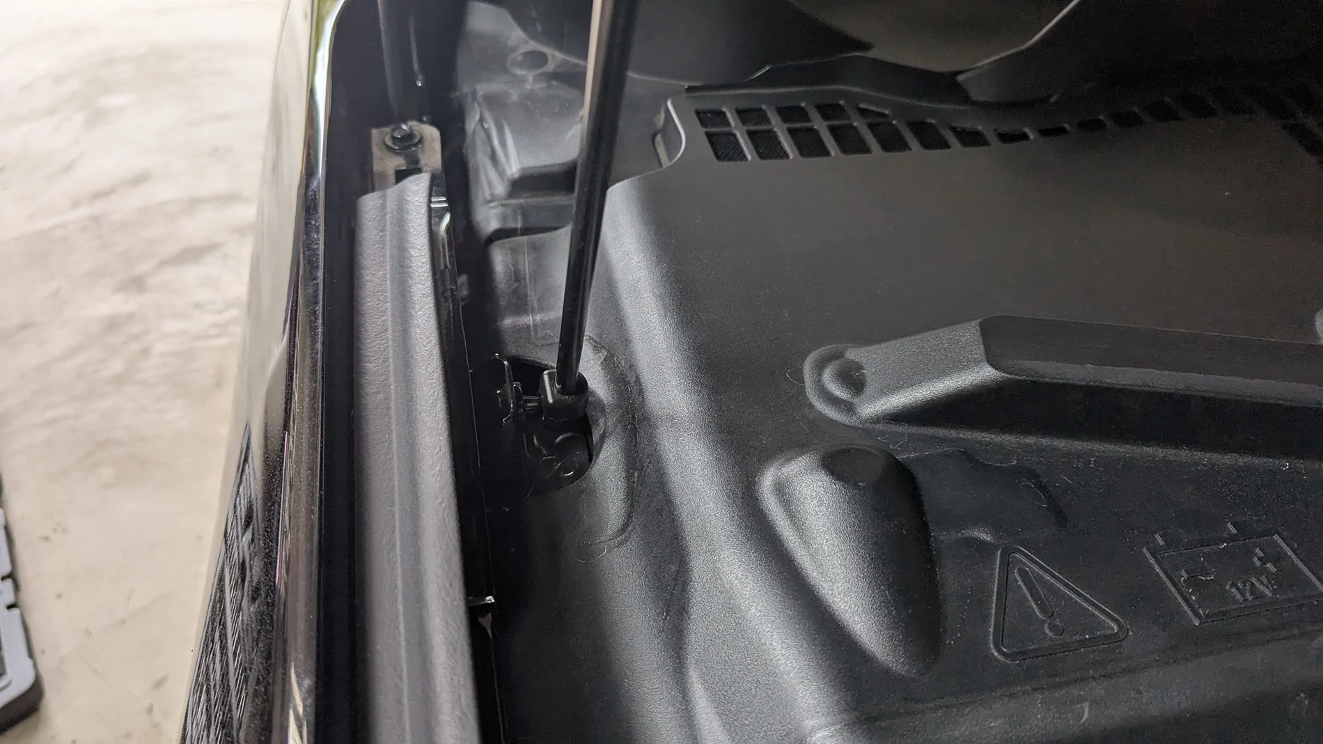 S650 Mustang Adding factory subwoofer into a model that didn't have it 1000001843