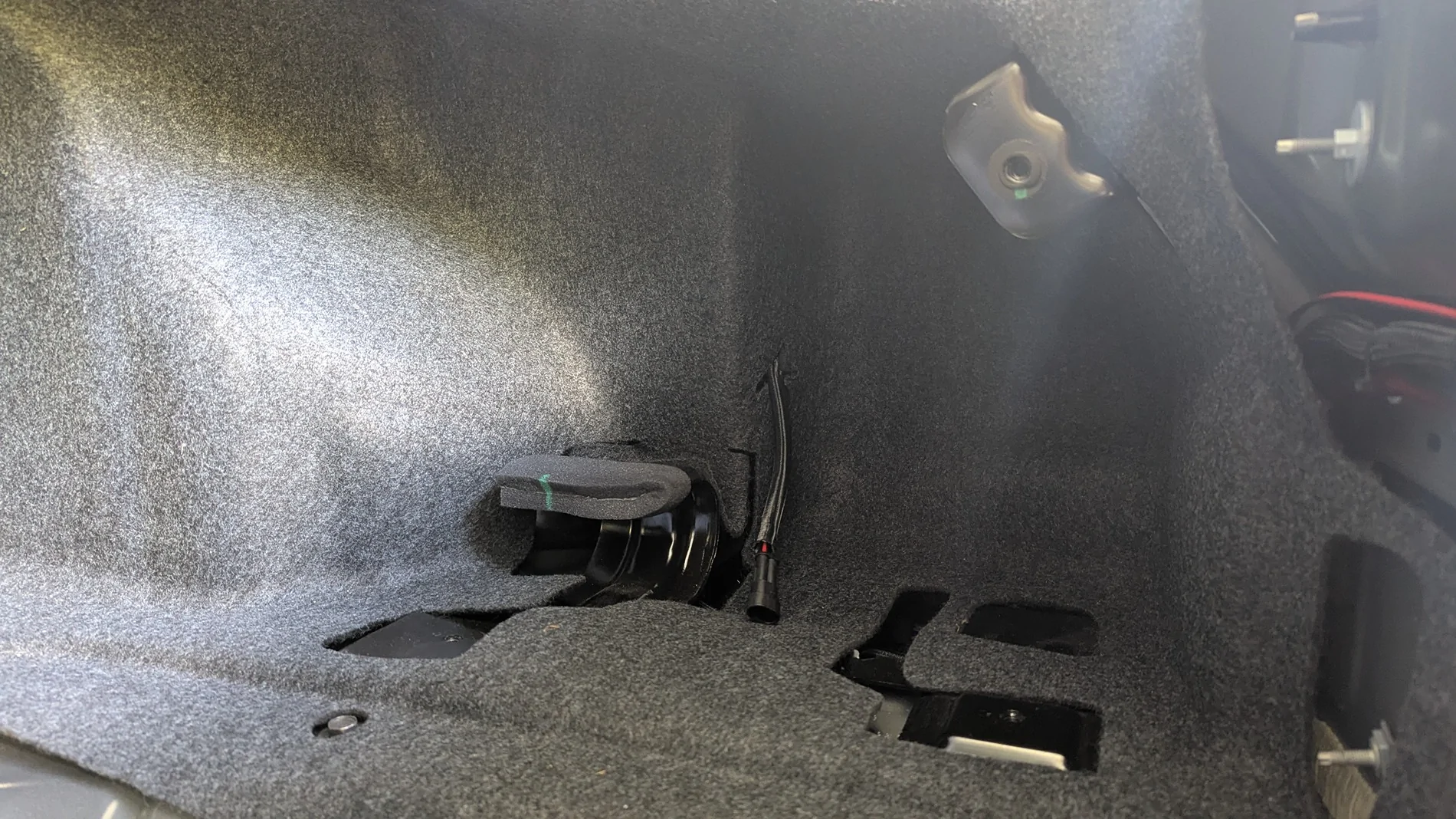 S650 Mustang Adding factory subwoofer into a model that didn't have it 1000001848