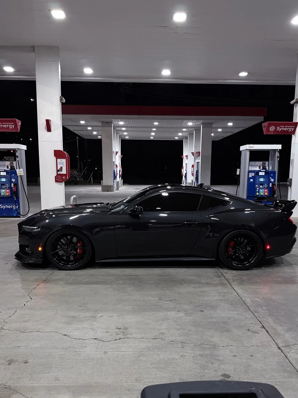 S650 Mustang Feral Industries track style carbon fiber front splitter IMG_4883