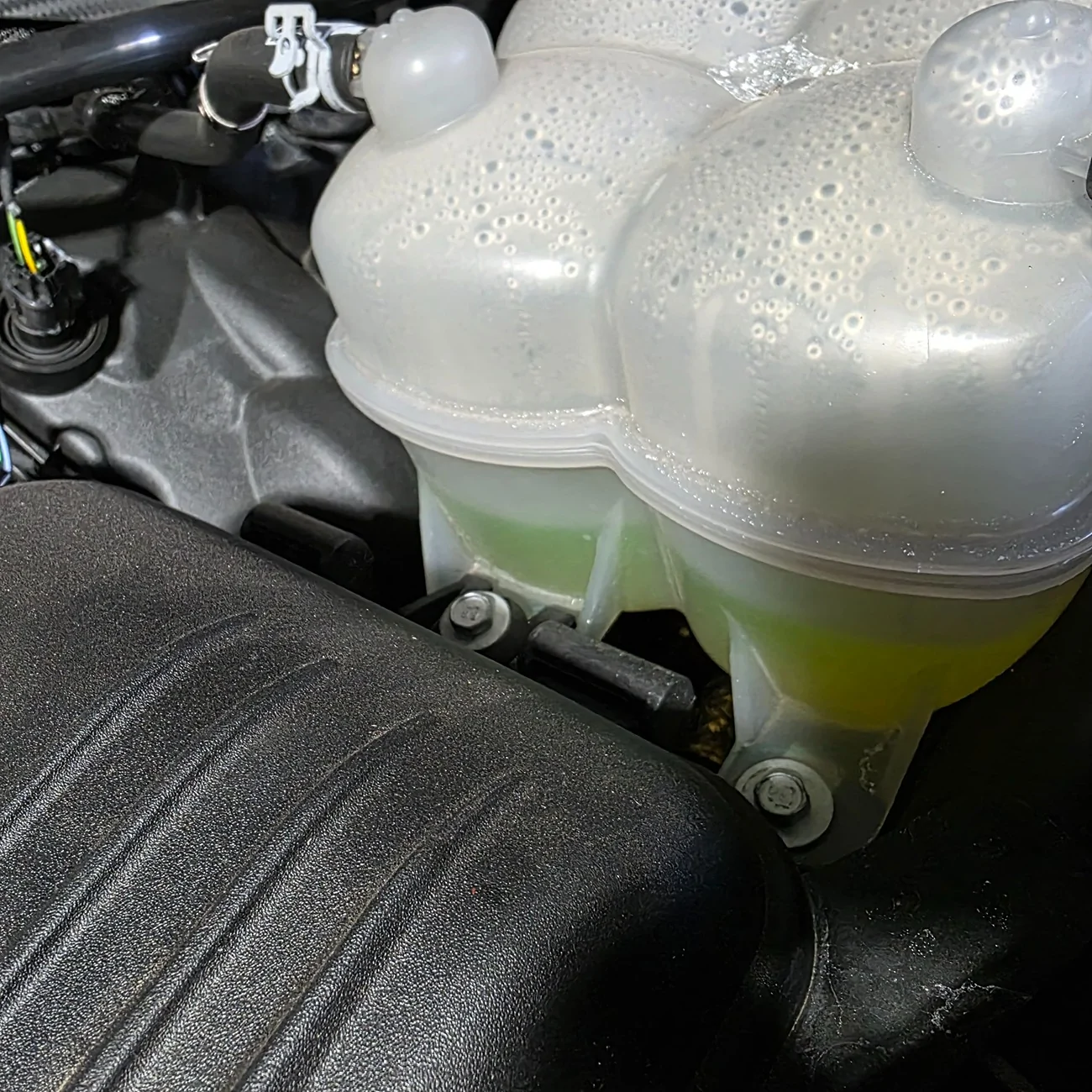 S650 Mustang Coolant colors ❓️ 20260501_101557