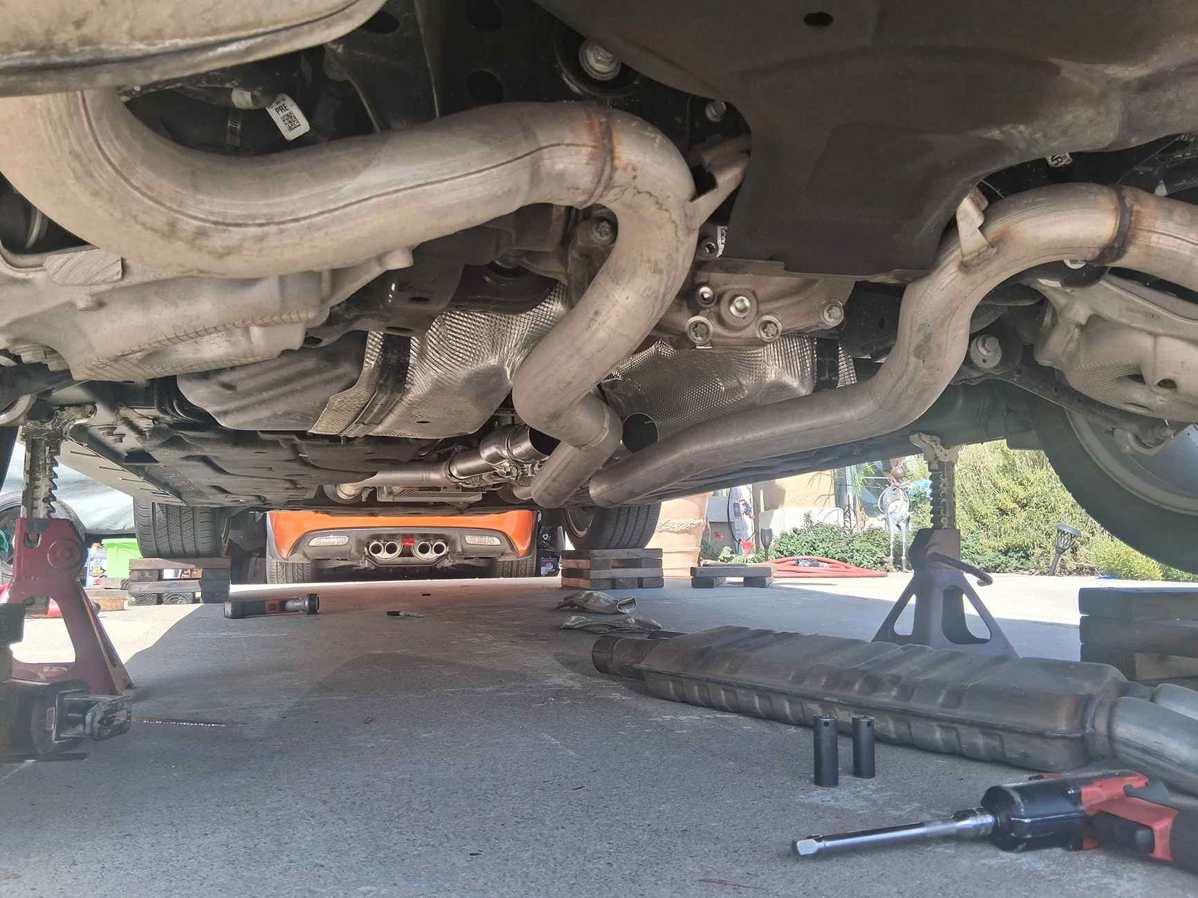S650 Mustang X-pipe installation 20260502_094333