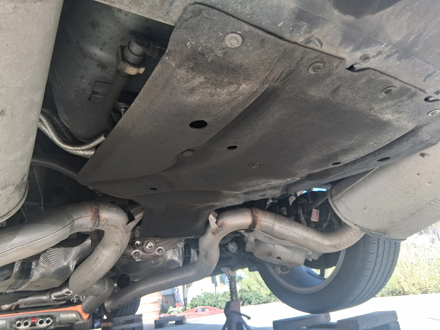 S650 Mustang X-pipe installation 20260502_094330