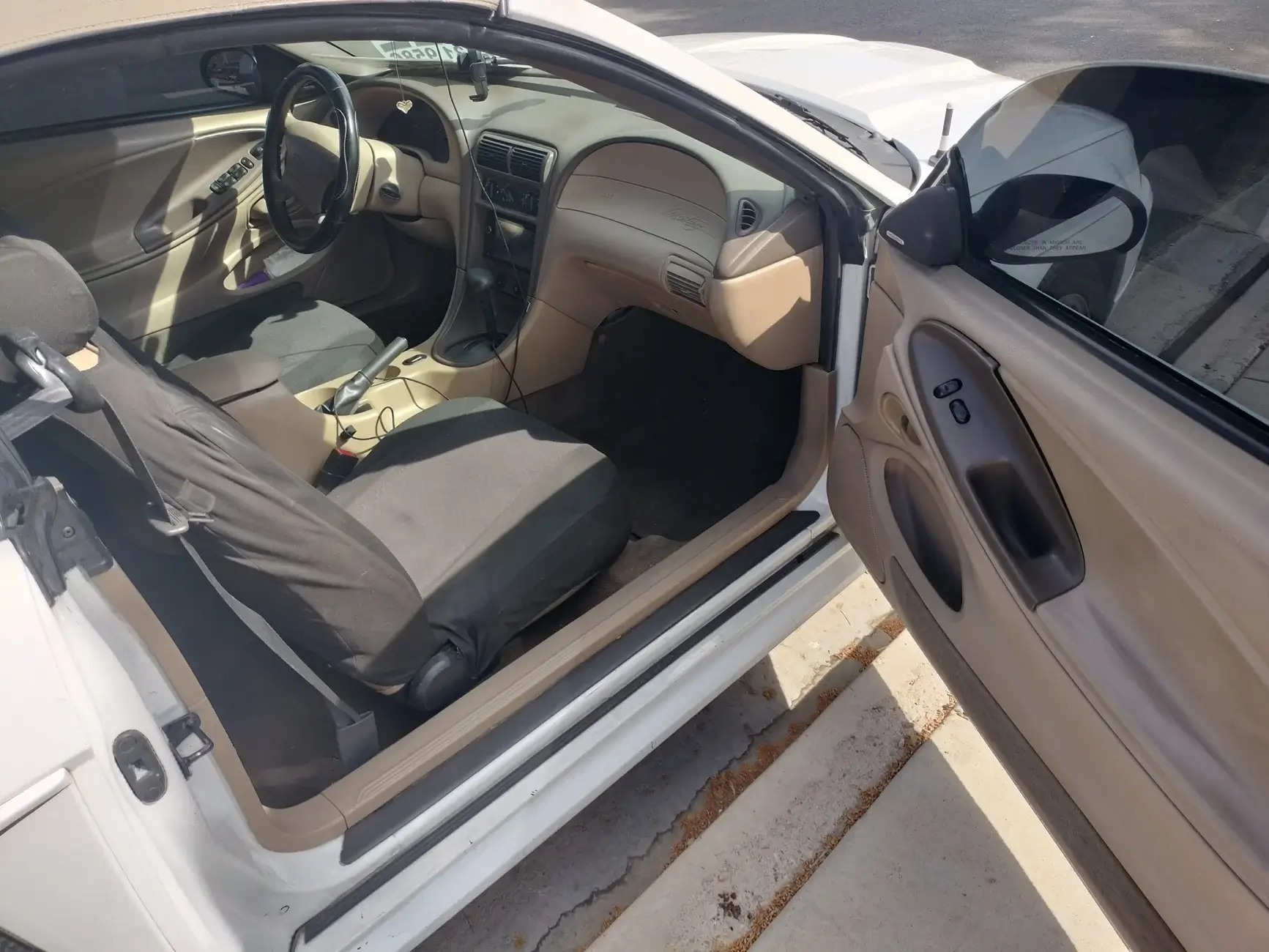 S650 Mustang 2003 White Ford Mustang Convertible For Sale $7,000 image_2026-05-06_173252089