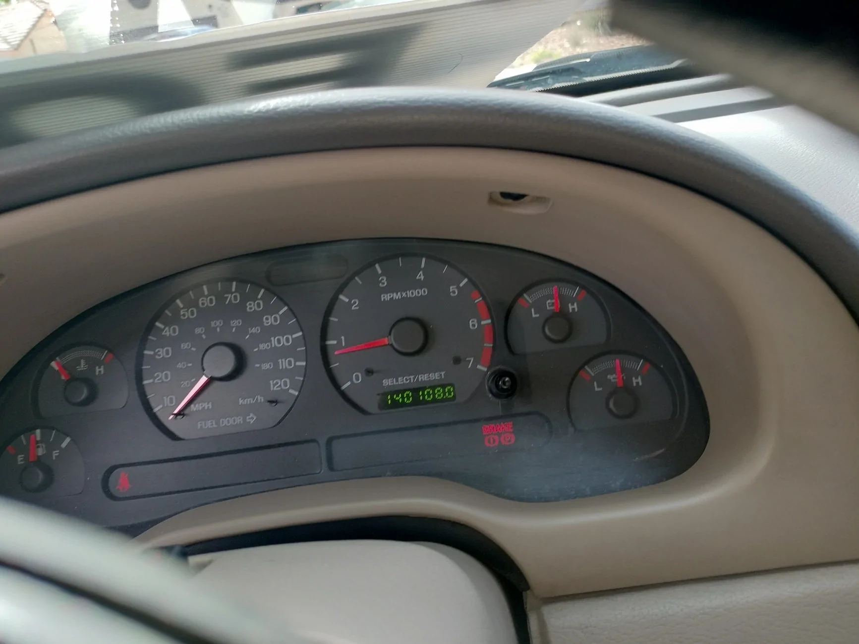S650 Mustang 2003 White Ford Mustang Convertible For Sale $7,000 image_2026-05-06_173338479