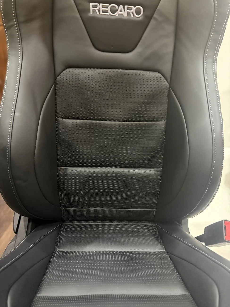 S650 Mustang Recaro seat set IMG_0185