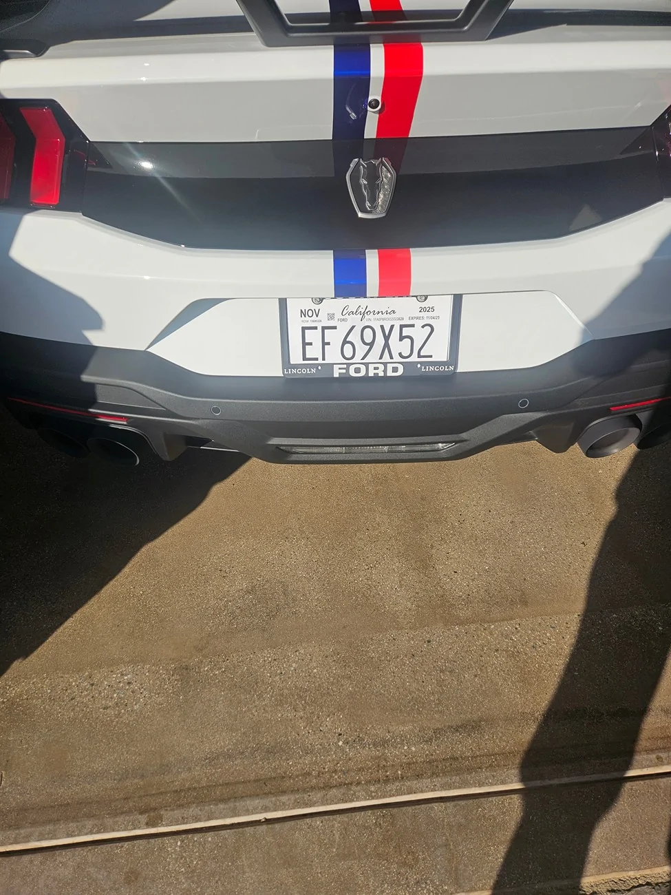 S650 Mustang Anybody wrapped area between tail lights black? 20250822_081156