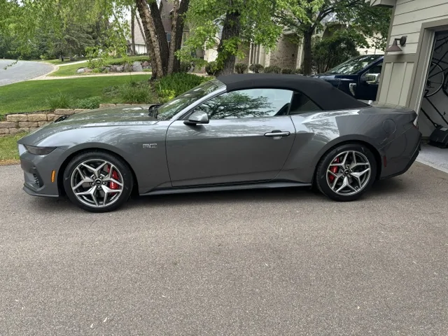 S650 Mustang Red calipers on Carbonized Gray Dark Horse — good idea or leave them black? IMG_3463