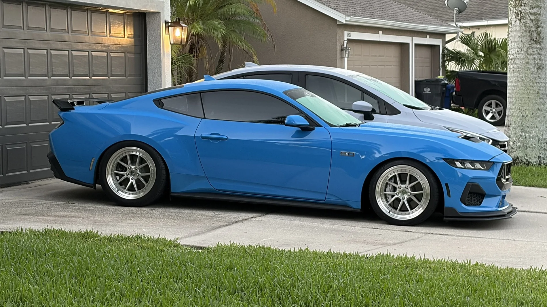 S650 Mustang What's your favourite S650 photo so far? Grabber Blue S650 Neighborhood