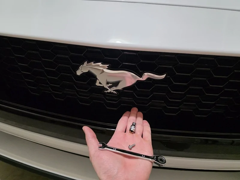 S650 Mustang [TUTORIAL] Change pony emblem without removing bumper! 2