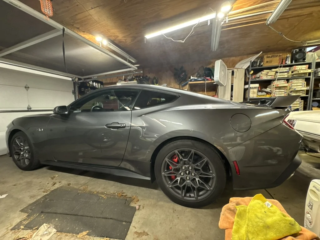 S650 Mustang Calipers color on Carbonized Gray DH 1780621689709-ef