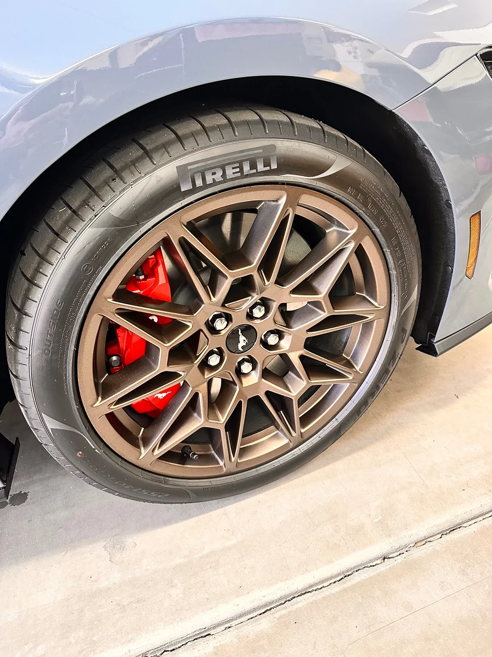 S650 Mustang Calipers color on Carbonized Gray DH IMG_8334
