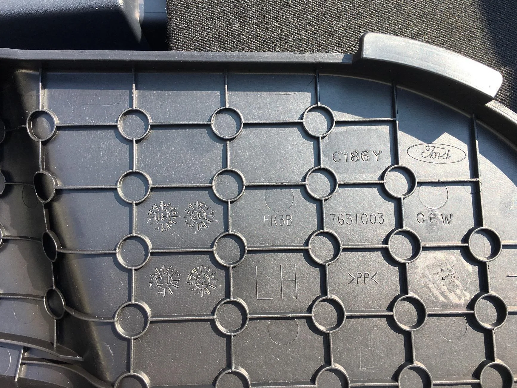 S650 Mustang Convertible covers for side when top is down..... Image 3